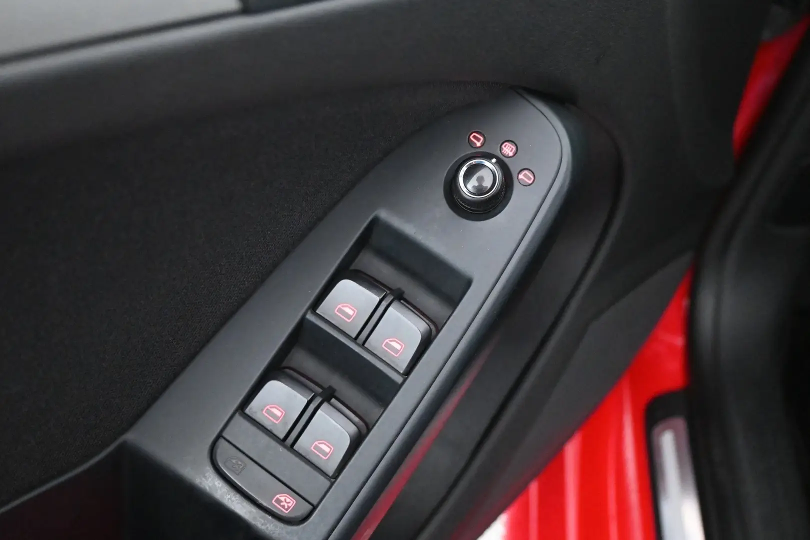 Car Image - M4yCCoeY7aYRZGJ61l1eP