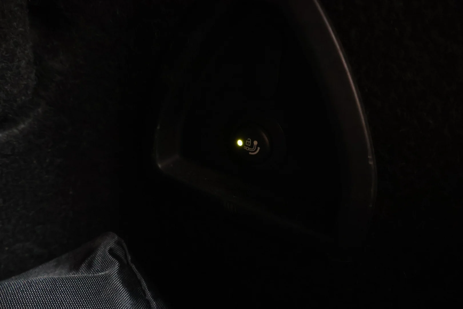 Car Image - 7iaKg6CrznIr3WbaizKmhO