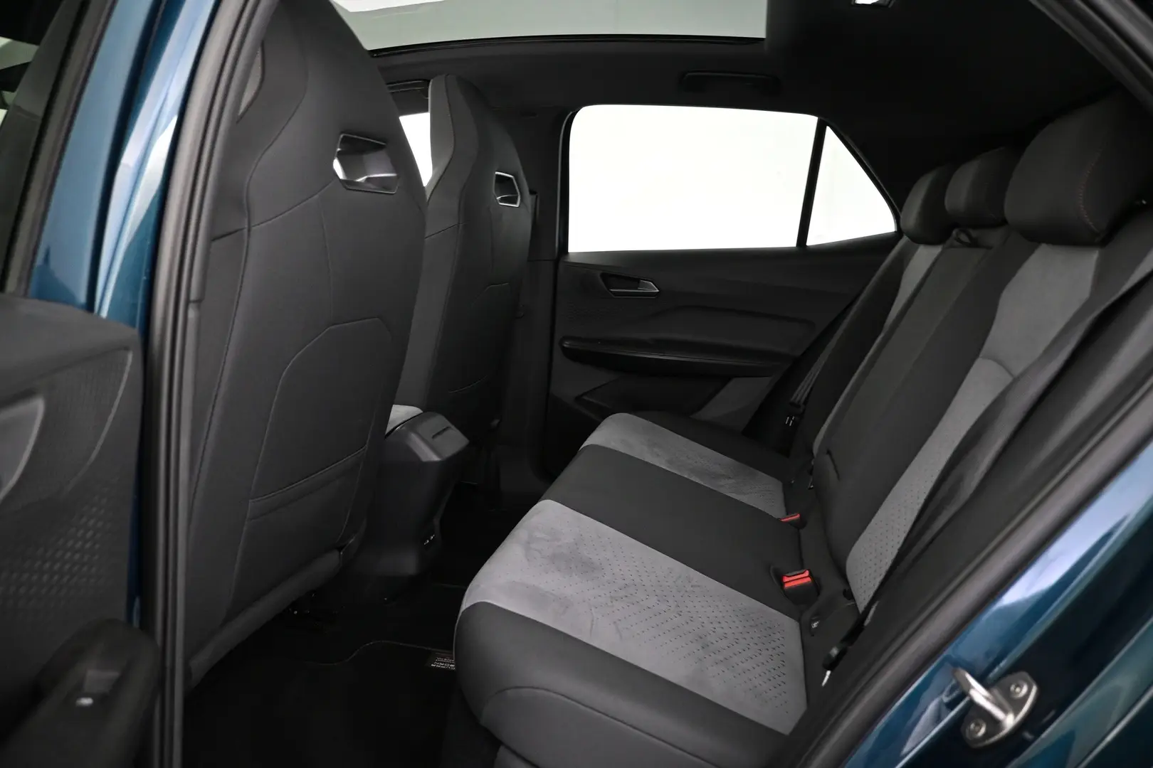 Car Image - 45VZzomvl8oME15BqKDWq