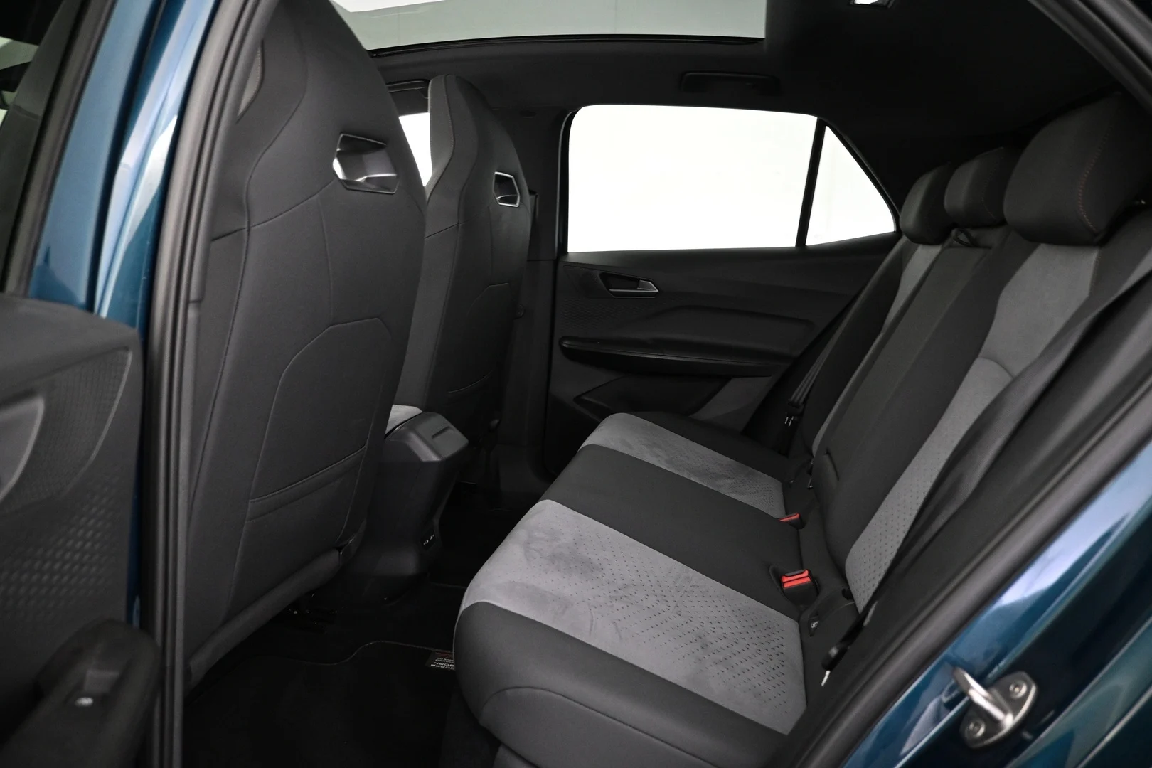 Car Image - 45VZzomvl8oME15BqKDWq