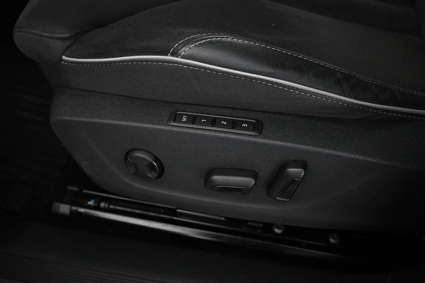 Car Image - 41FhQvNMC29ijJHXqPp1nd