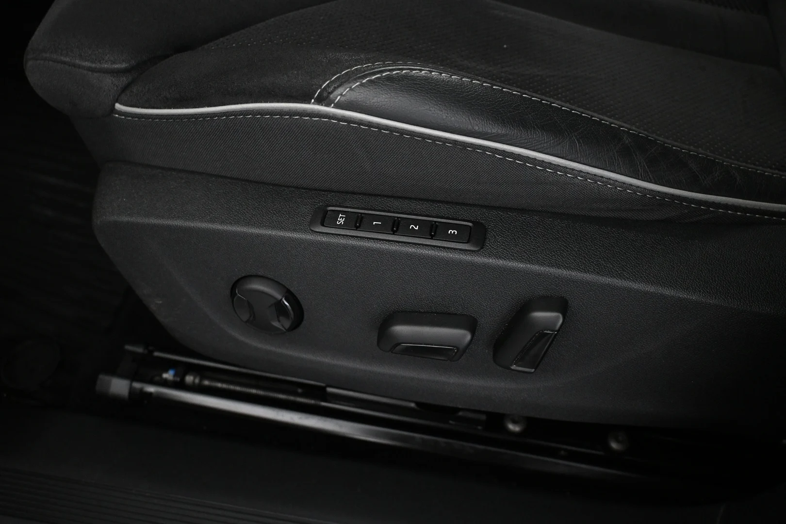 Car Image - 41FhQvNMC29ijJHXqPp1nd