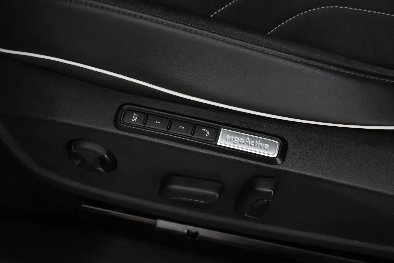Car Image - 7wSVHQUs00zhxUGM4EKEG1