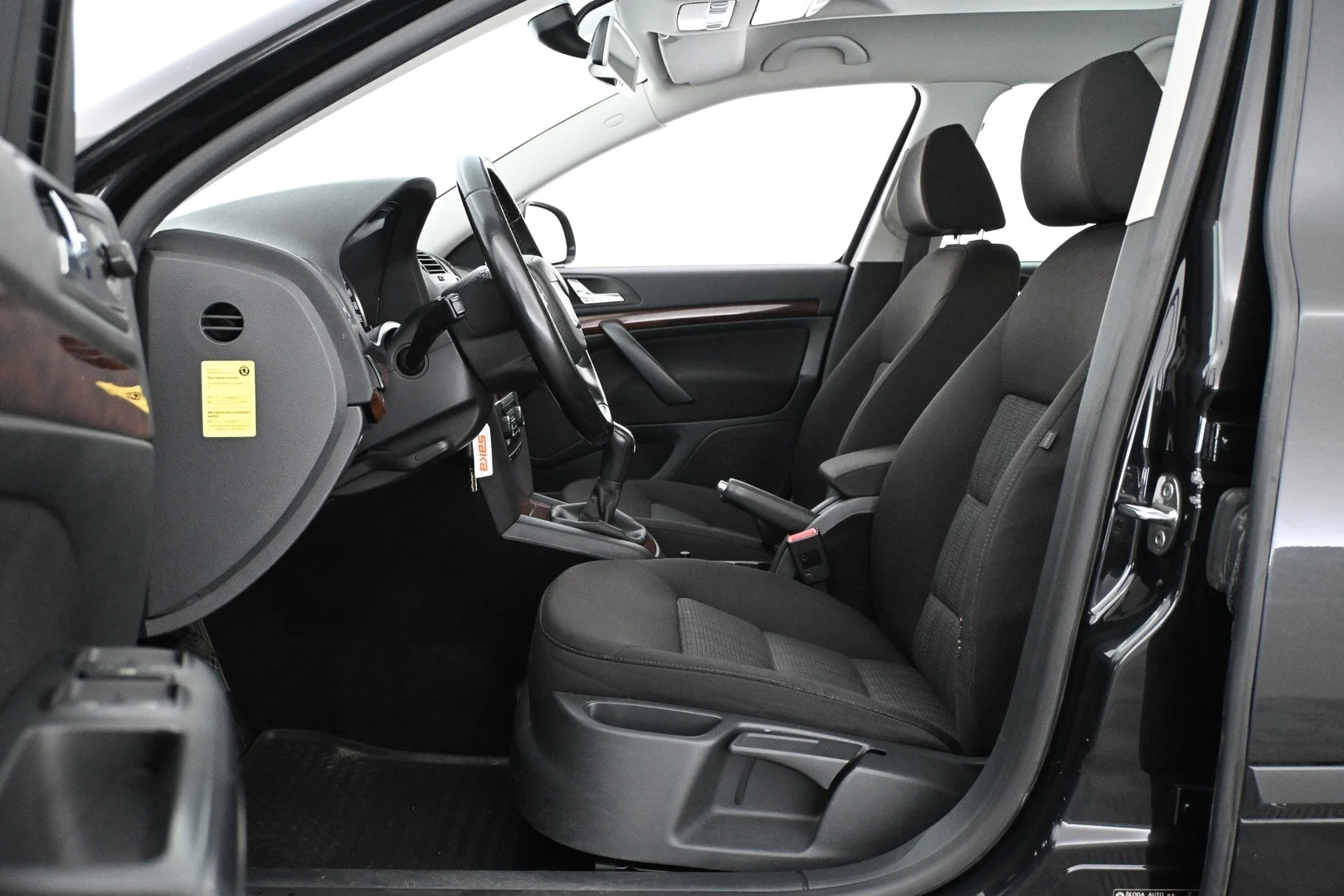 Car Image - 2ue7NDpYLq3REApaQOGVRO