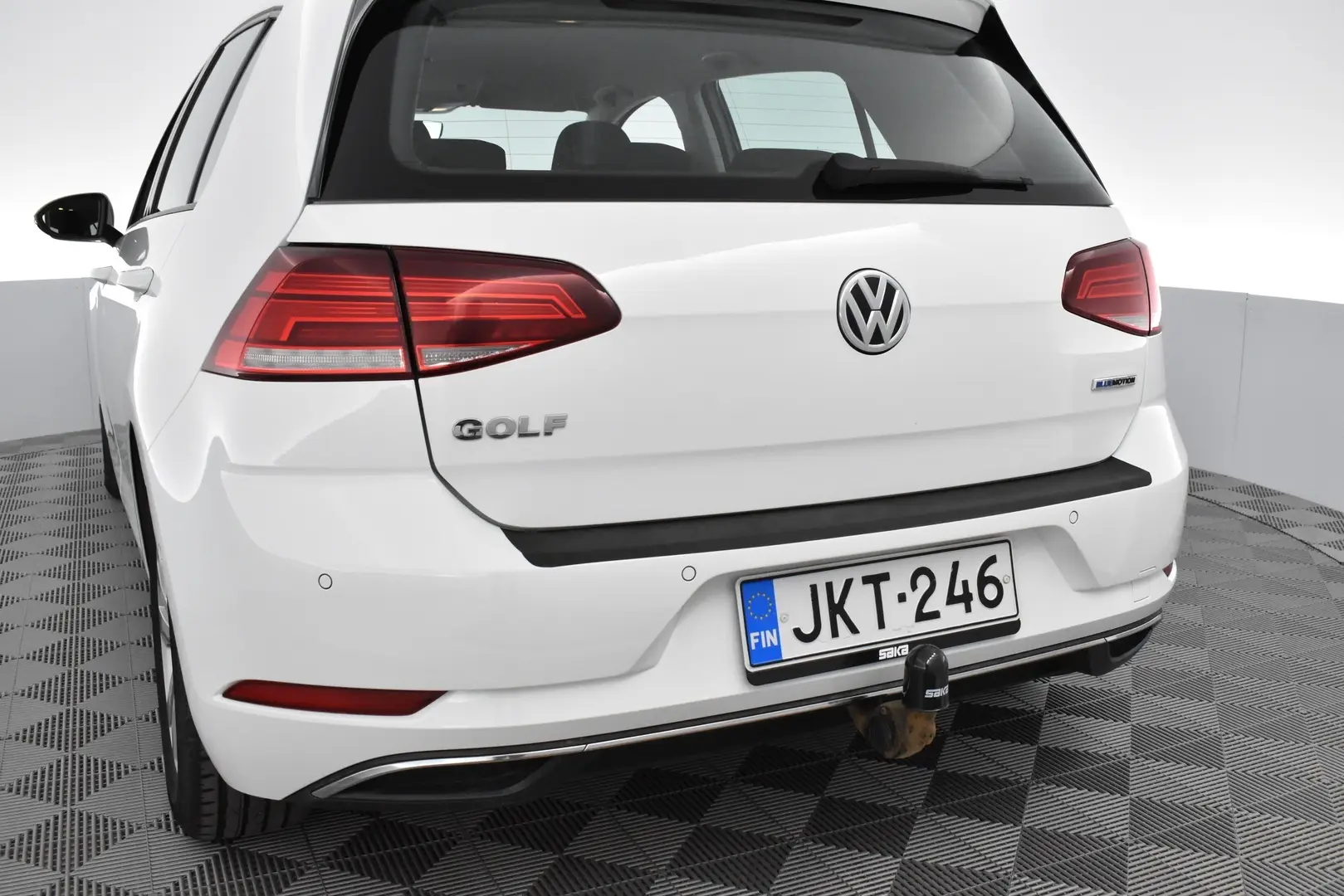 Car Image - 7DpxiuX80BAEx6dmcqArtq