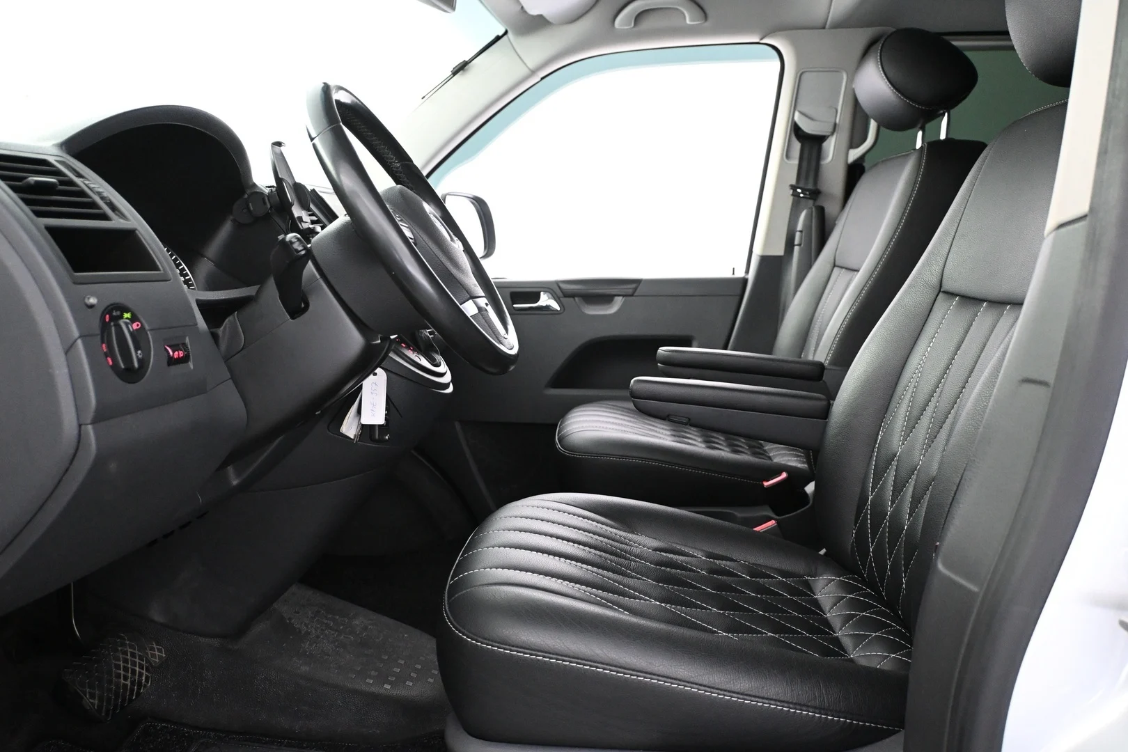 Car Image - 3dwKdS2V9CoBIwuUcsqEOb