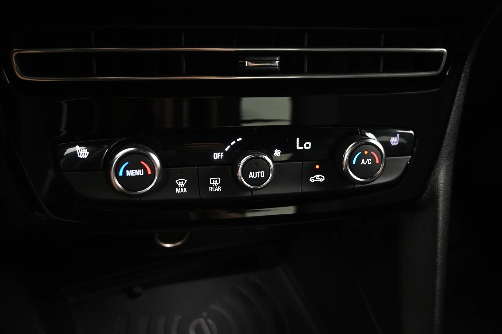 Car Image - MQAMostBLpmD1yynrSyfX