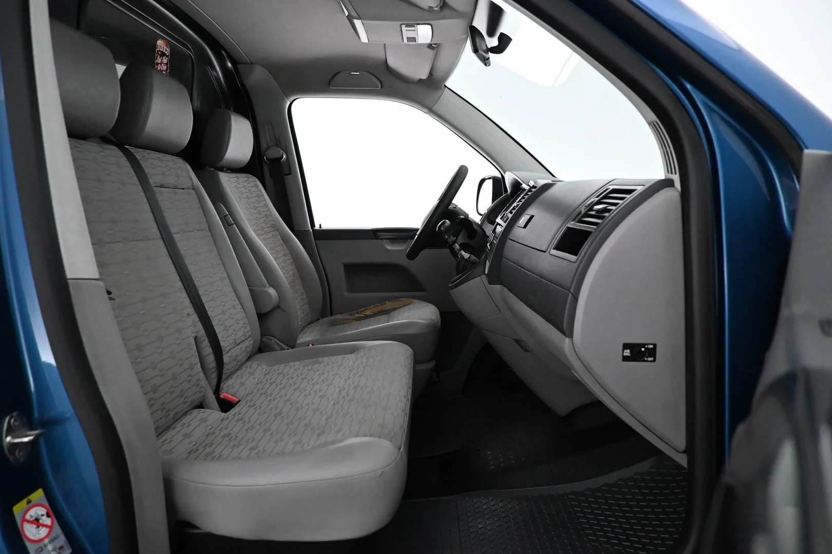 Car Image - Y86bPBBCvG145u9bKF2ND