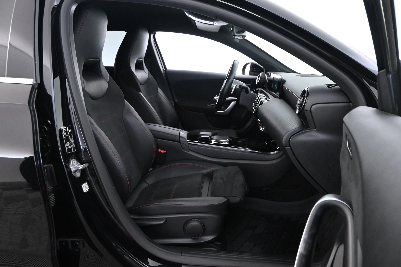 Car Image - 1yQUdH7C04u6ExTEyh1arX