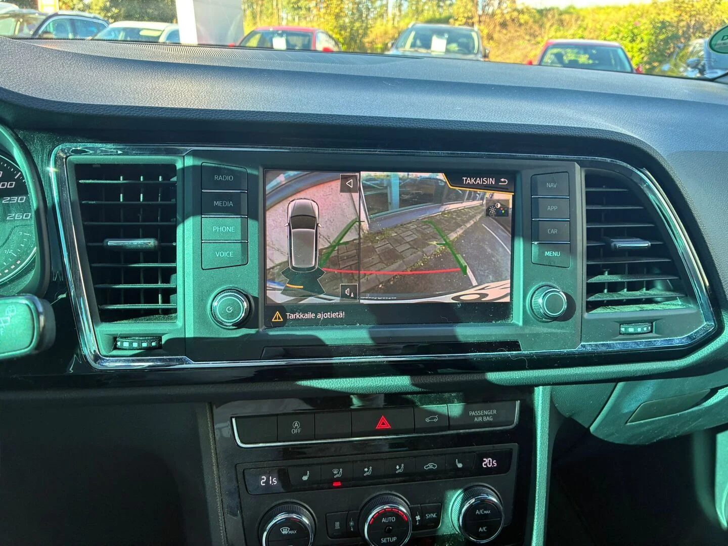 Car Image - 7uxdAvVdiW2UnkmXH8I1wG