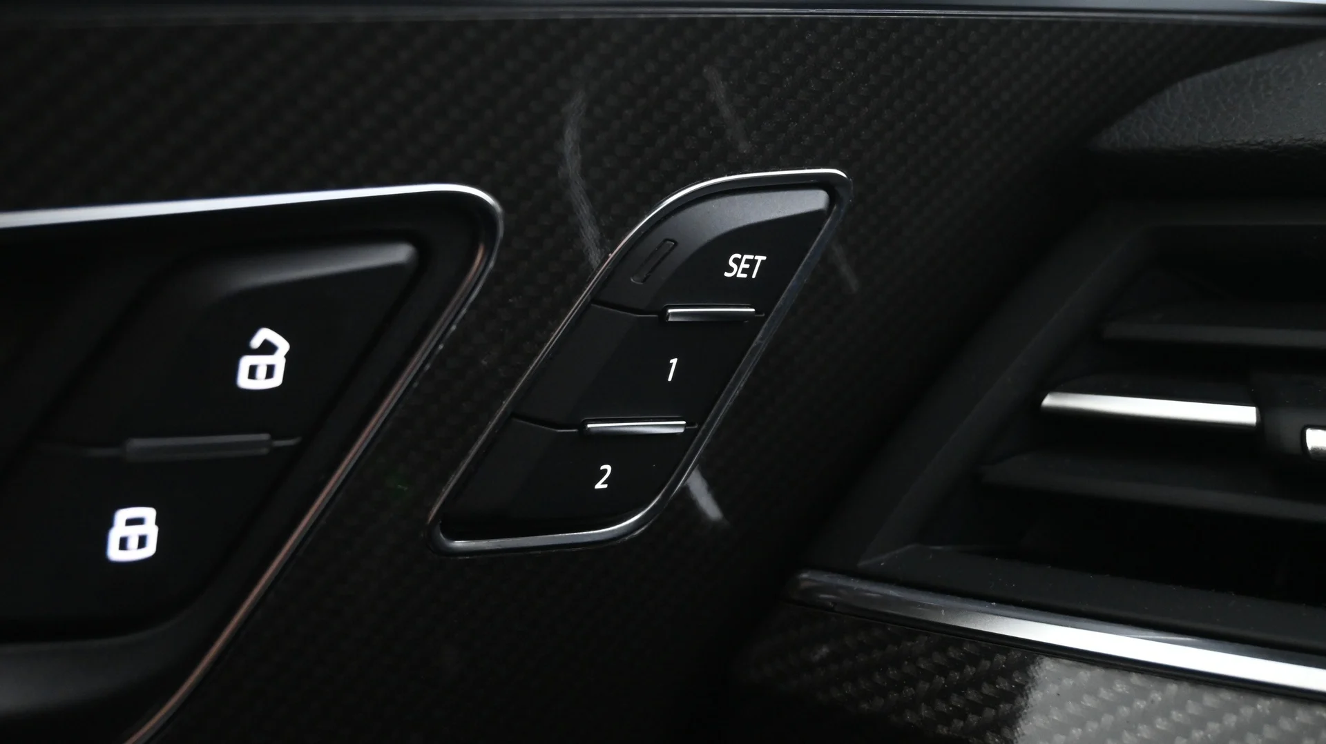 Car Image - 7v2LTfMsthAra58R2hdpsK