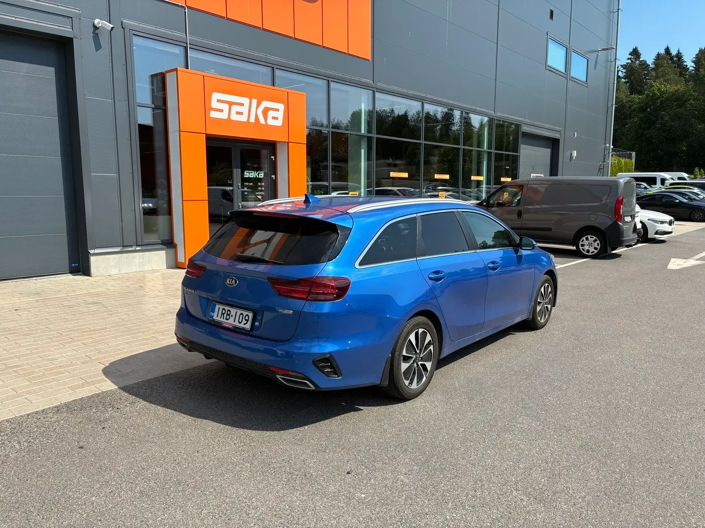 Car Image - 2VW5gh1BYjAUzmClL2DnEC