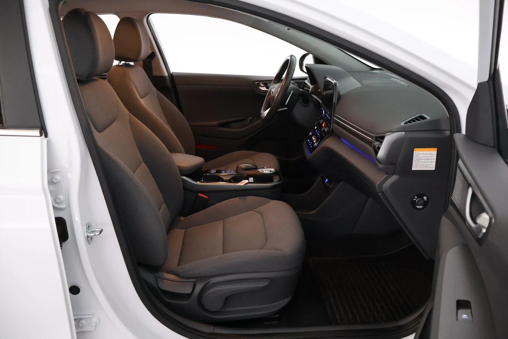 Car Image - 76LOB9n0XXiDi4oHnSJLwl