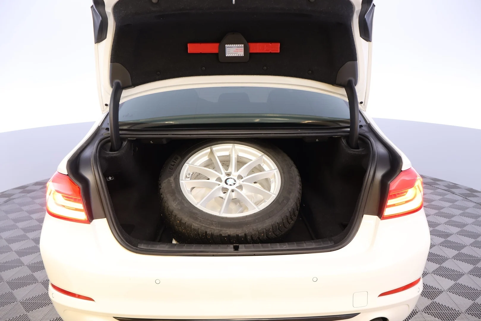 Car Image - 3p4CgkTXl2Jg9nhS79GFGk