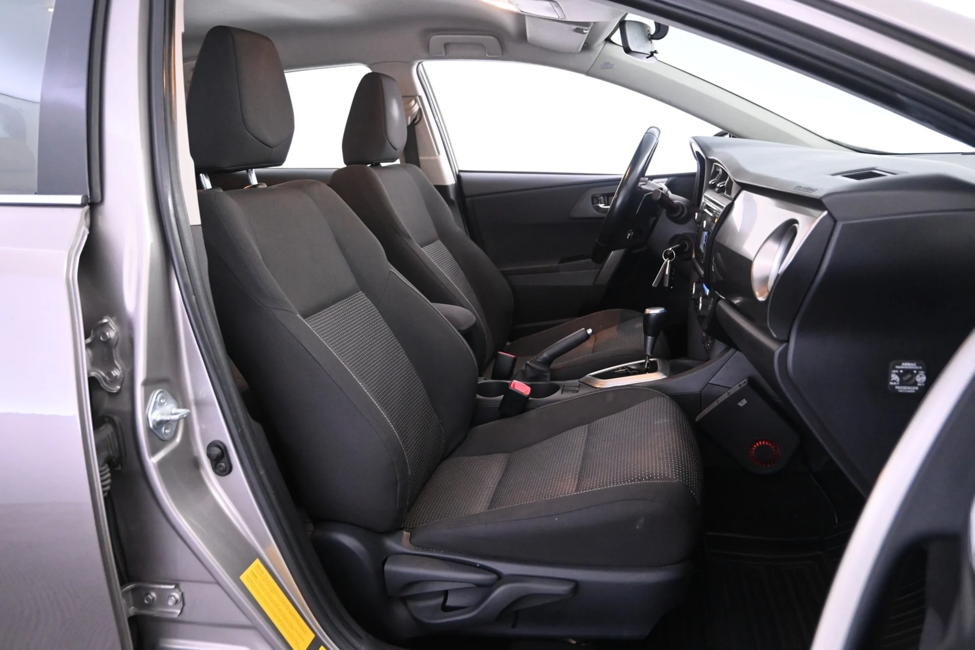 Car Image - Plq1VAdoTmQF0NQ8HYAeH