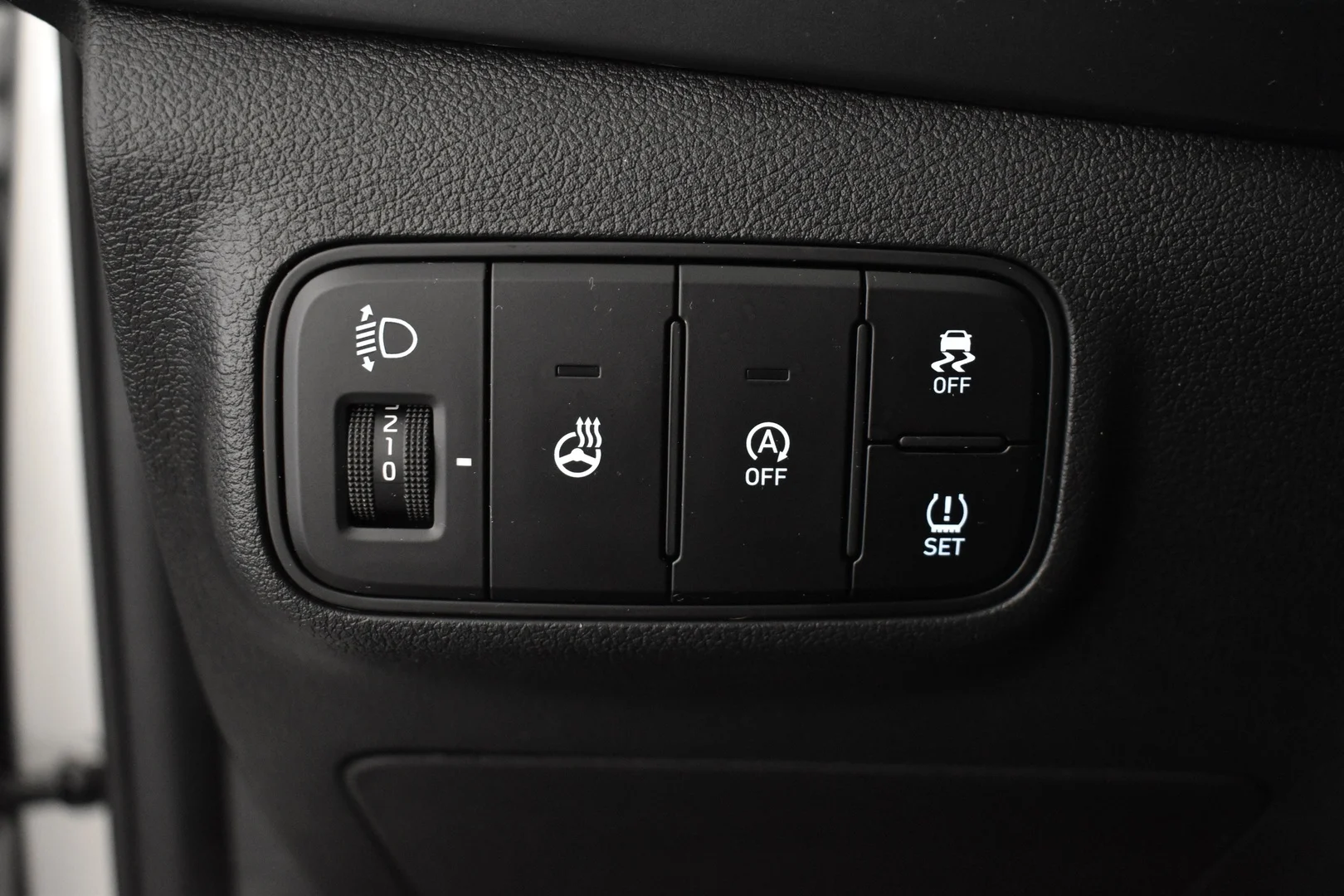 Car Image - 3ZR6OZQDHKlLXrIe598XJj