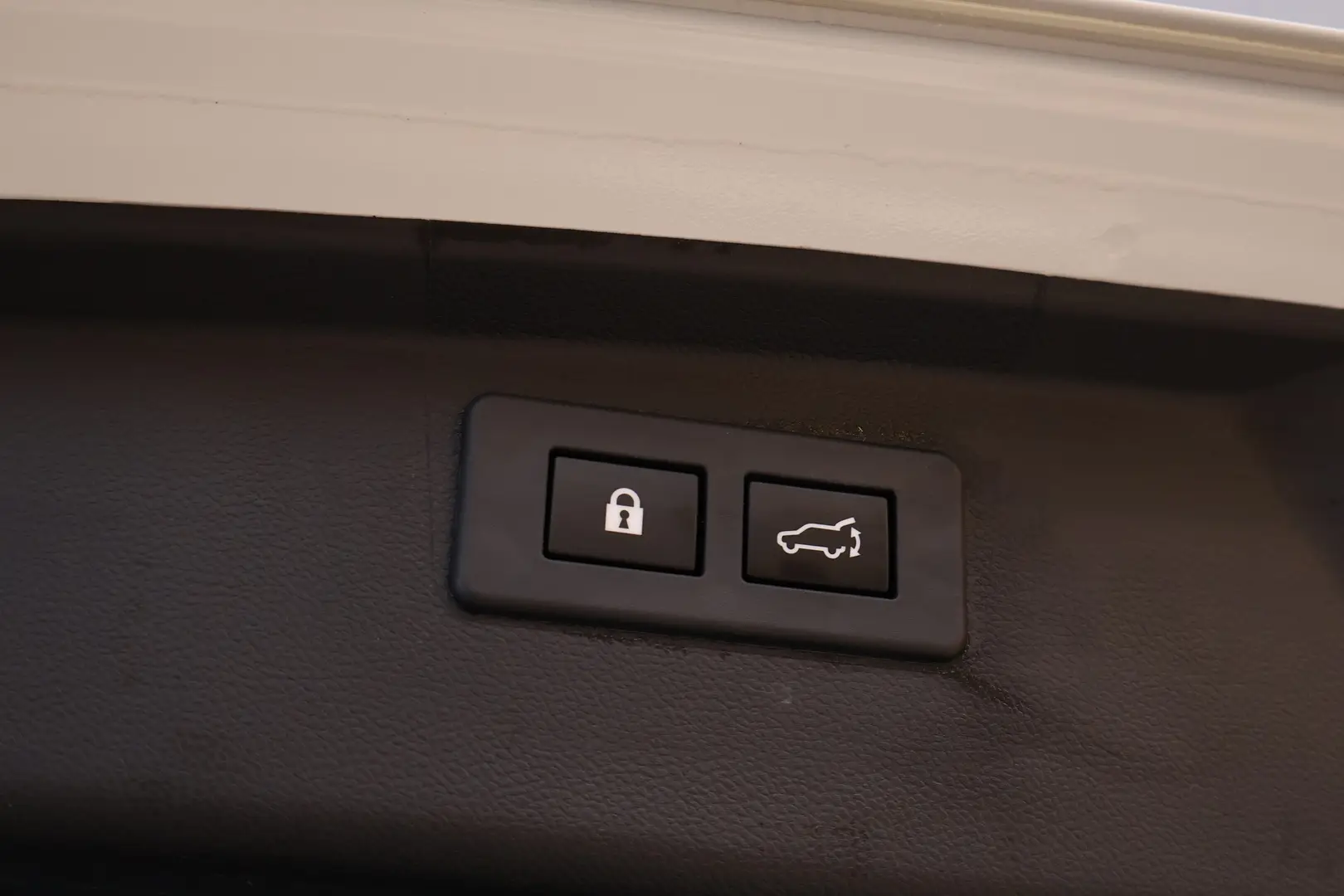 Car Image - 2GpuUWQvAbPdu5uzGXdhfI