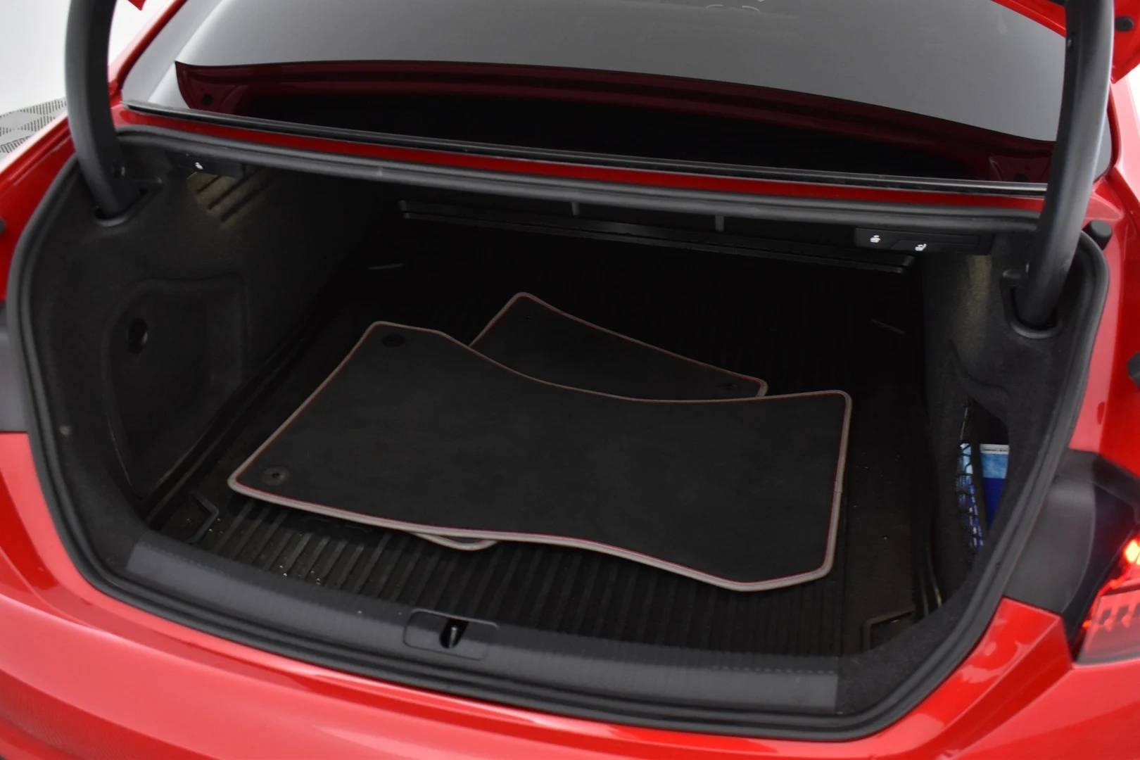 Car Image - Zr4snnX6glUjlaPWOMnul