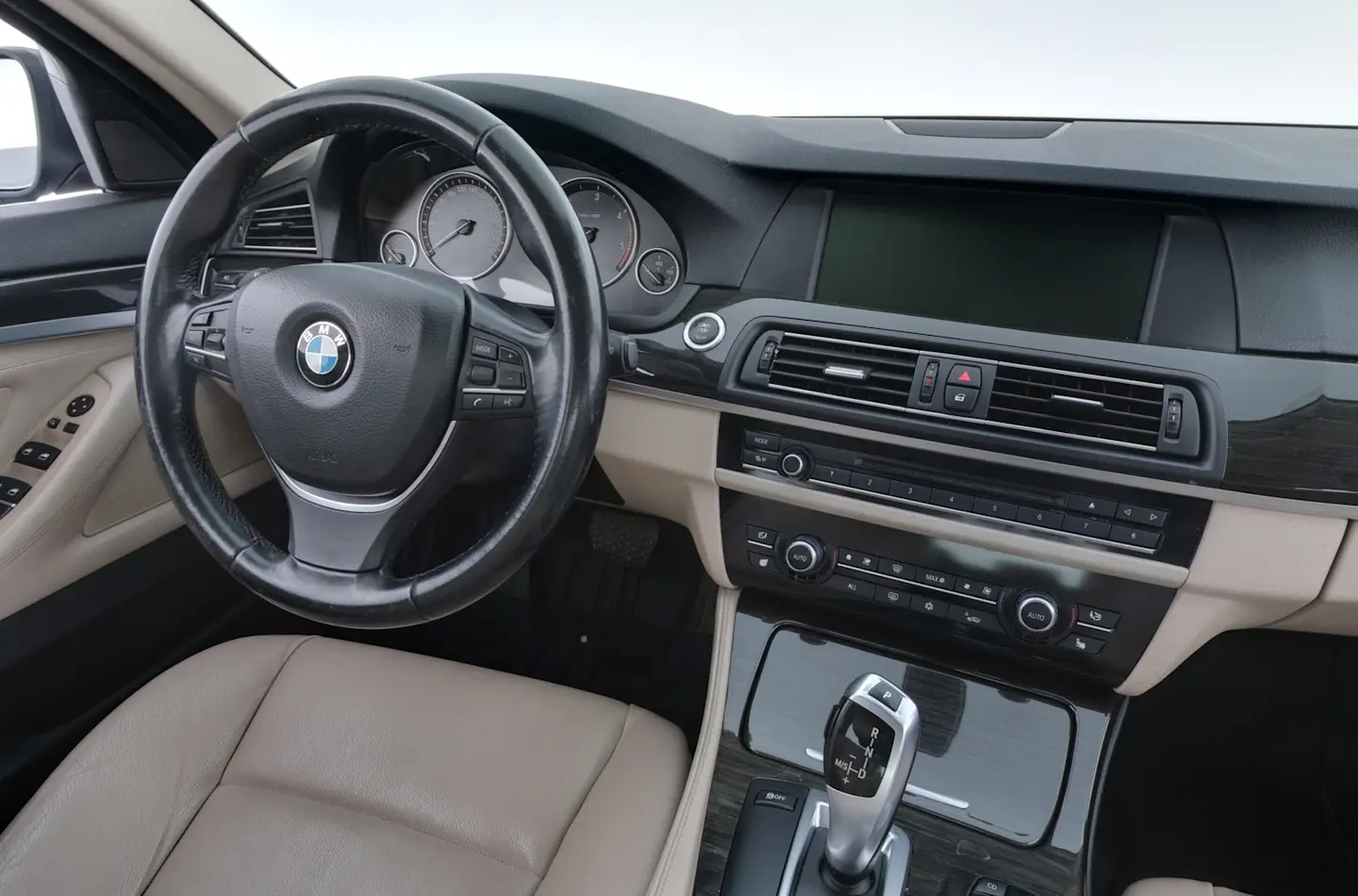 Car Image - 1xiNvUx4a9UokOEICBEQAJ