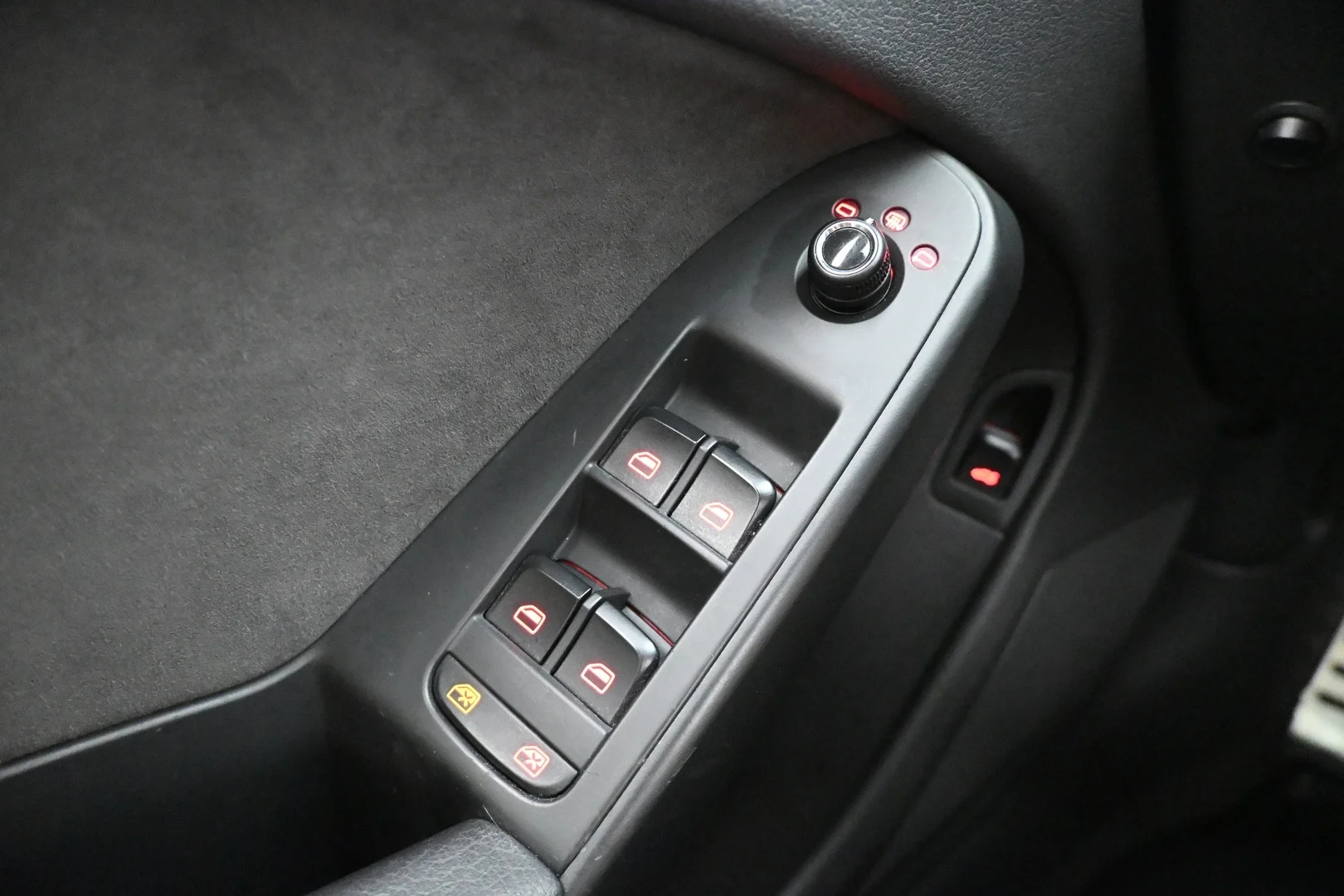 Car Image - pJnDgH3BeAeHvcfWOYcvP