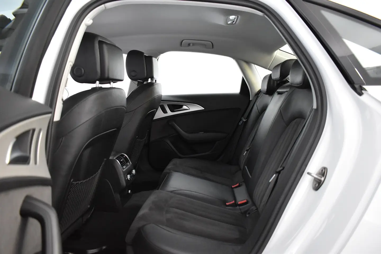 Car Image - 6X2cgM4Edlpp4tOanv3s17