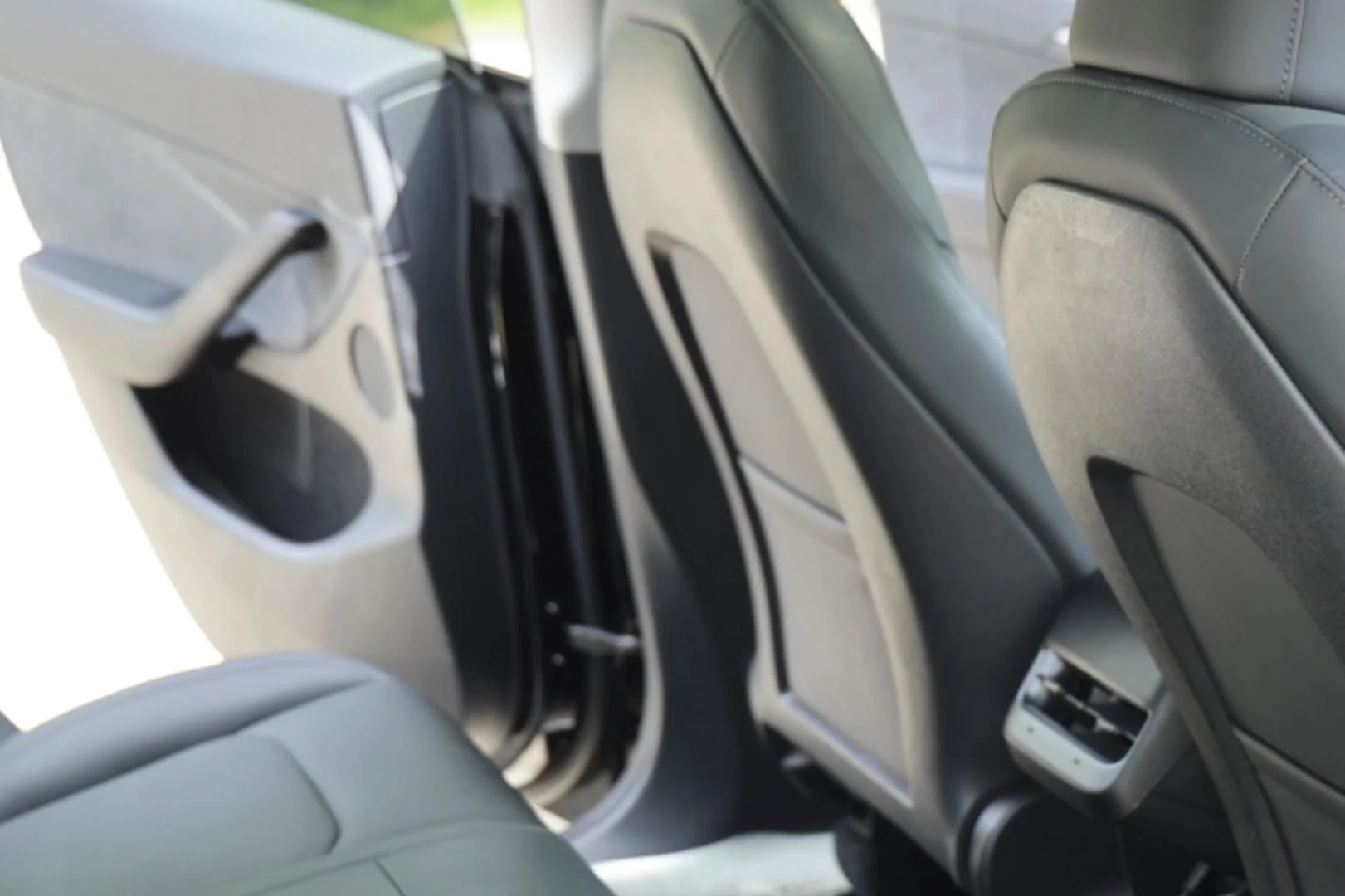 Car Image - 63h6wSRi3nGnh6oCah2V4G