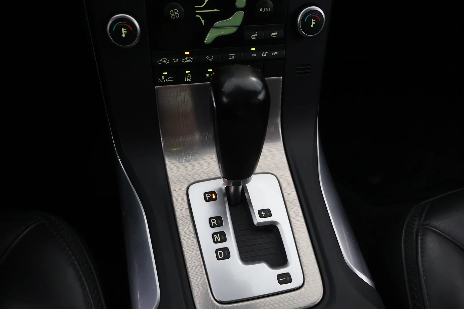 Car Image - 4tXisYY7eLR5brQA3VMGpx