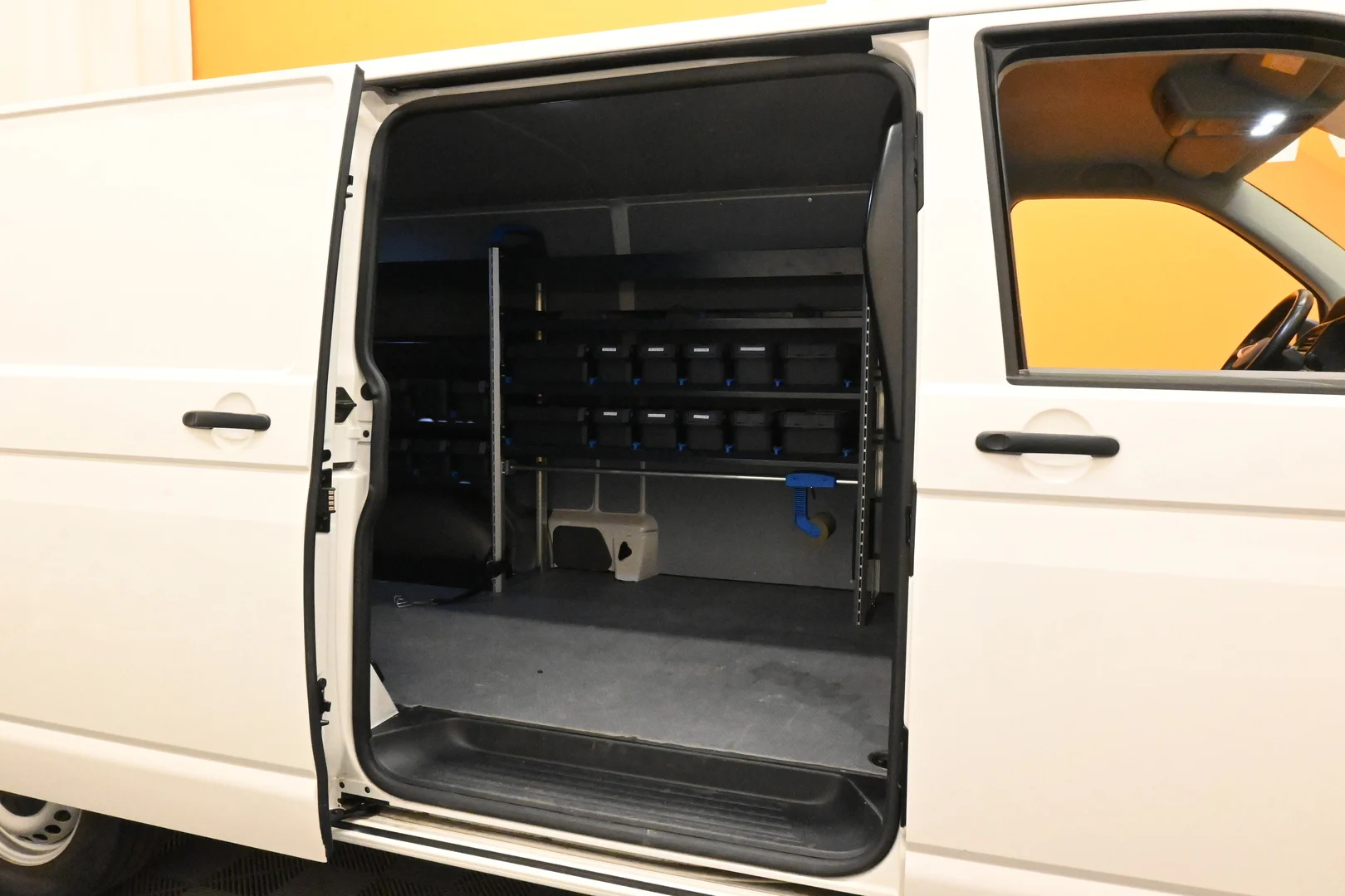 Car Image - 4gckkPhKW50GxxSqEfb9iY