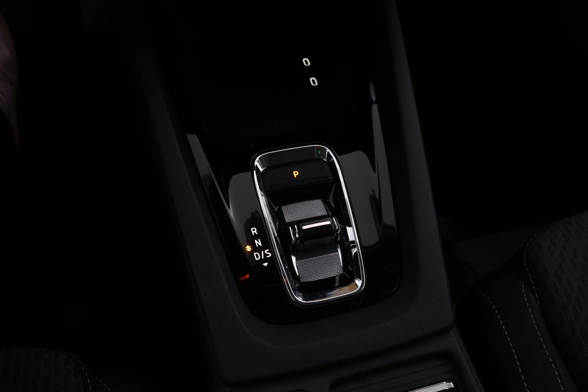 Car Image - 5puFAUe6ec9mWkunHMxYsG