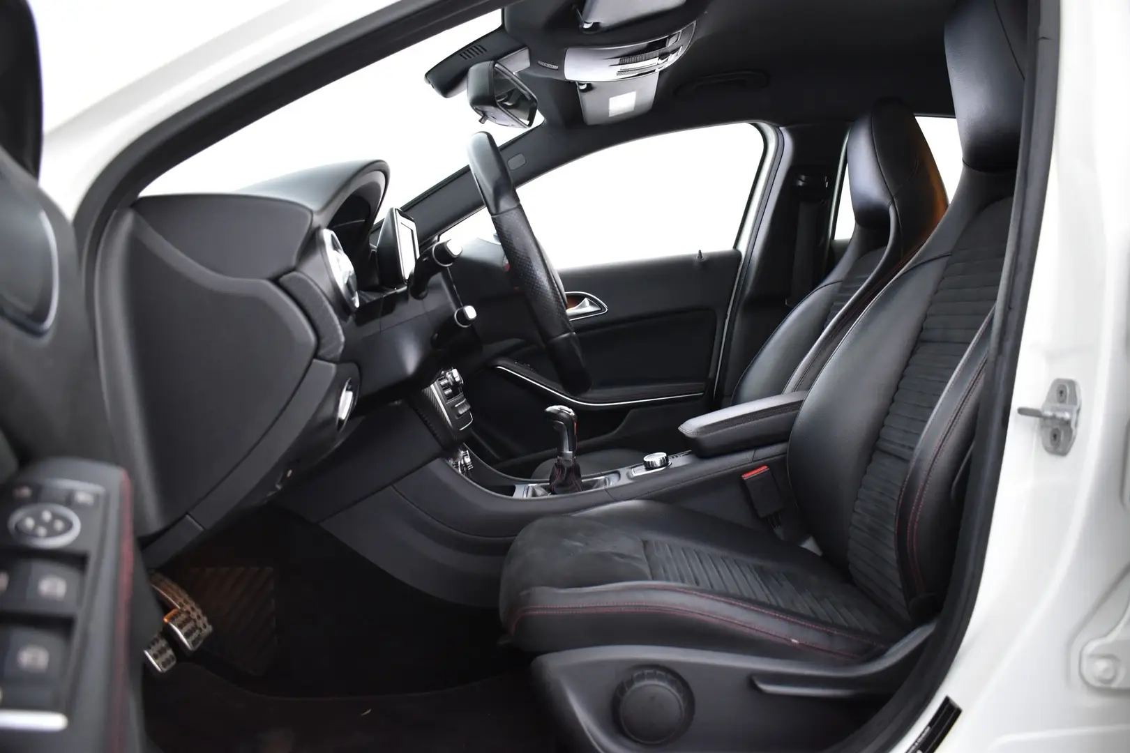 Car Image - 5mWBwxLvBokE5qA2UmRNis