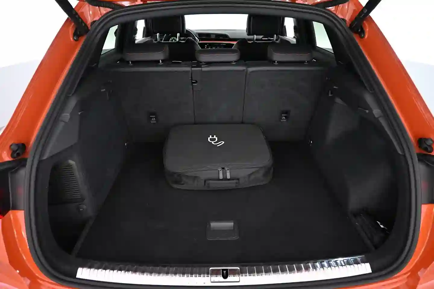 Car Image - 68qEeZCBZiRZGbkGbIuMeJ