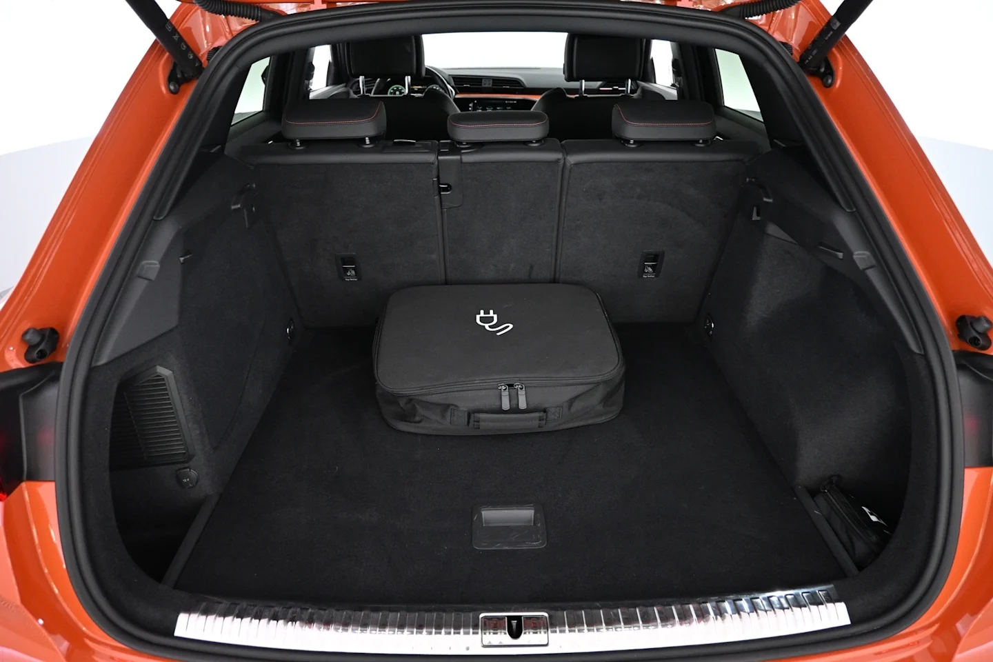 Car Image - 68qEeZCBZiRZGbkGbIuMeJ