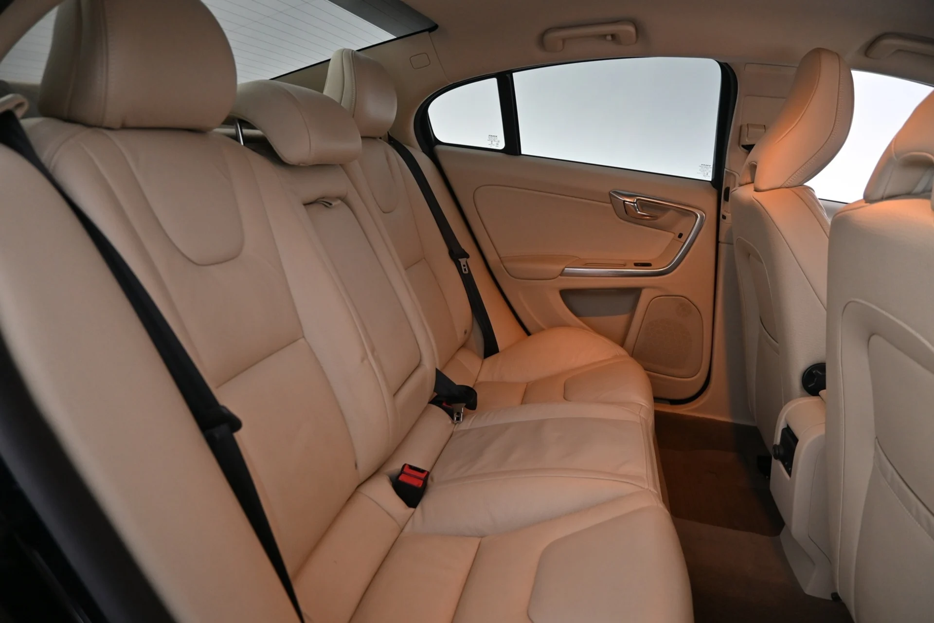 Car Image - 4P1YR2oUCeiIVDSBqENNZG