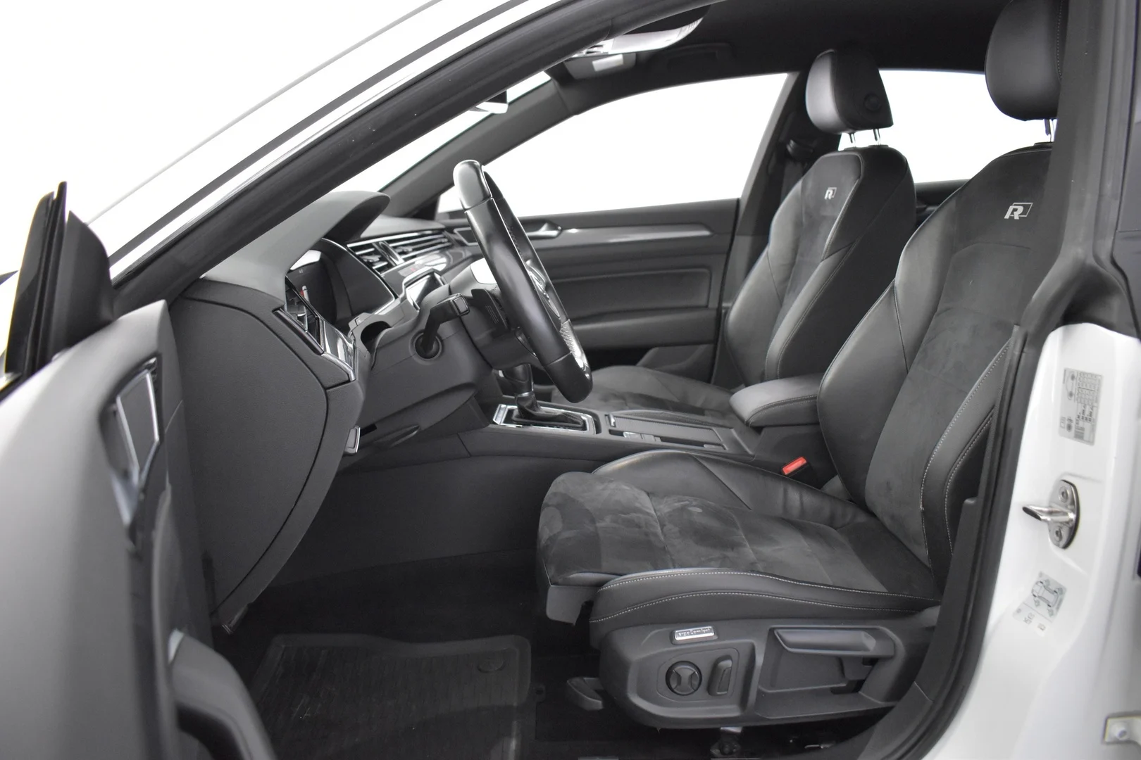 Car Image - 7dst6qBm5ZY0oqY7T95l0t