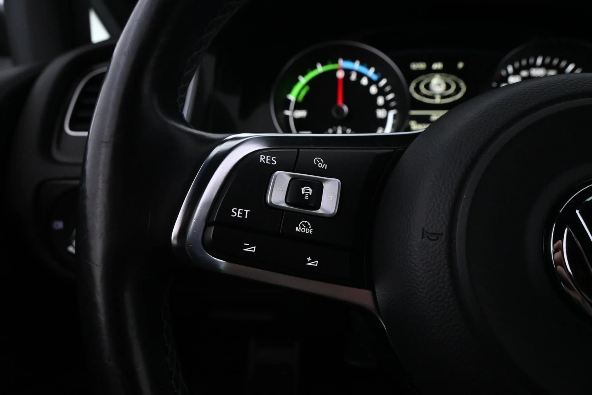 Car Image - 3qFSzPUPSxeSyRX1noyrBG