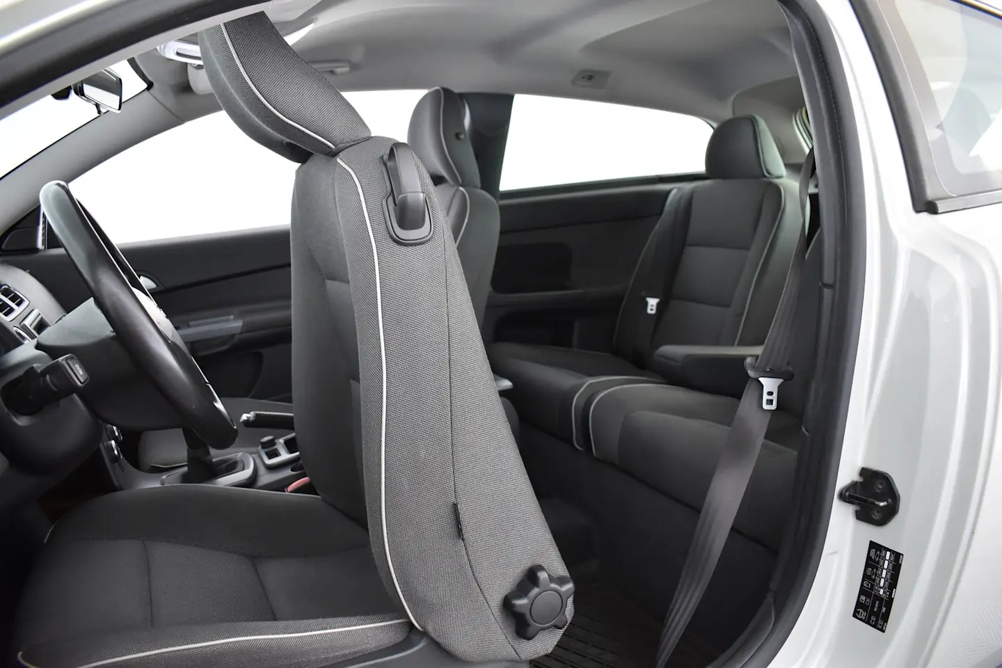 Car Image - cjaL5d8EdaRo0SfDm6rrr