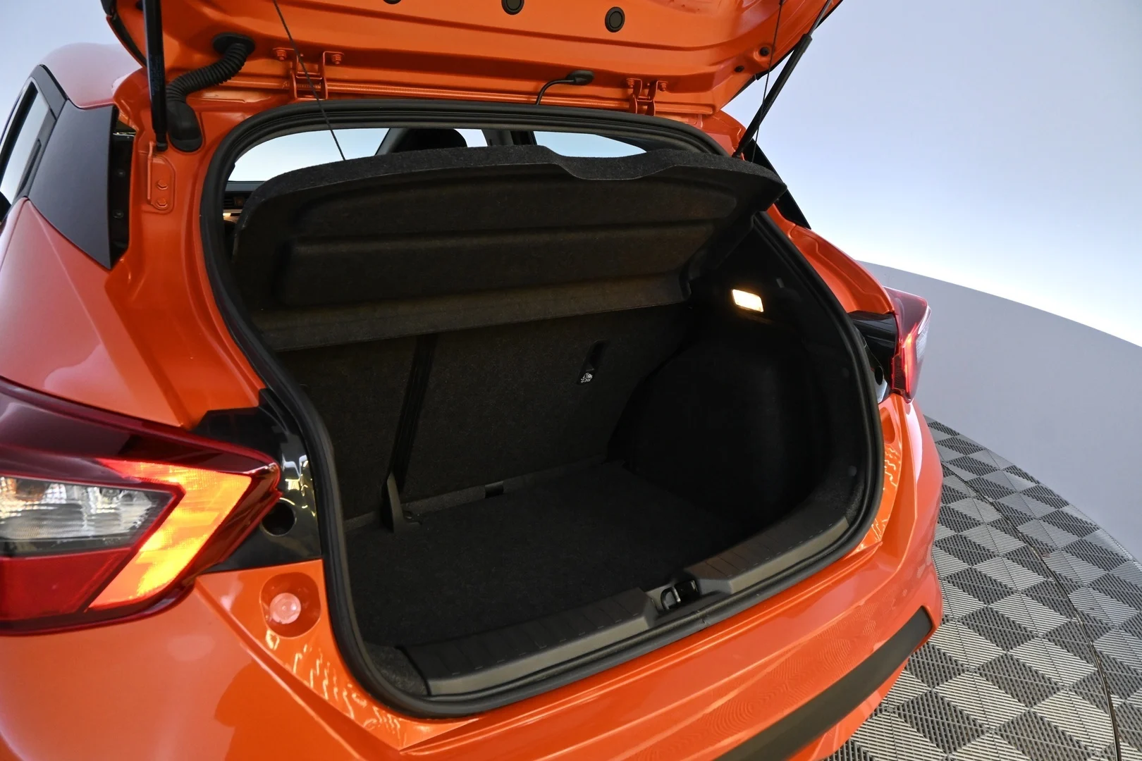 Car Image - 6OnVWsghsmSshZtEjjkuf3