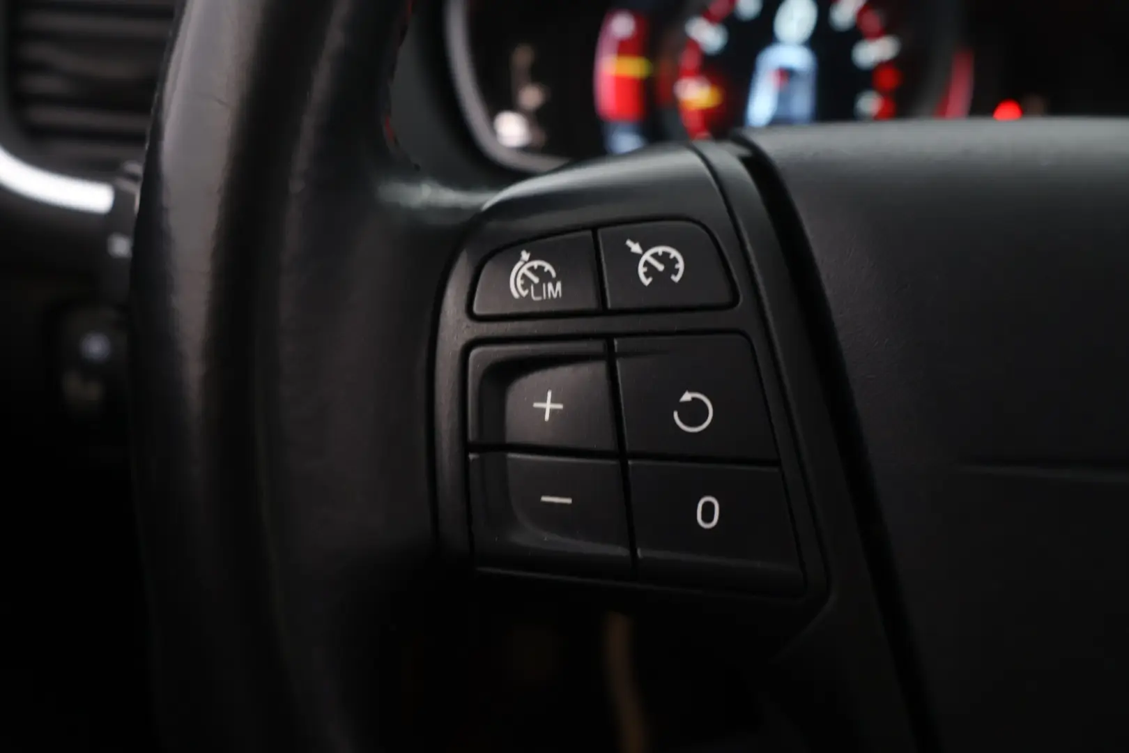 Car Image - 5VVjTj5PIbEMEqCtAG4O22