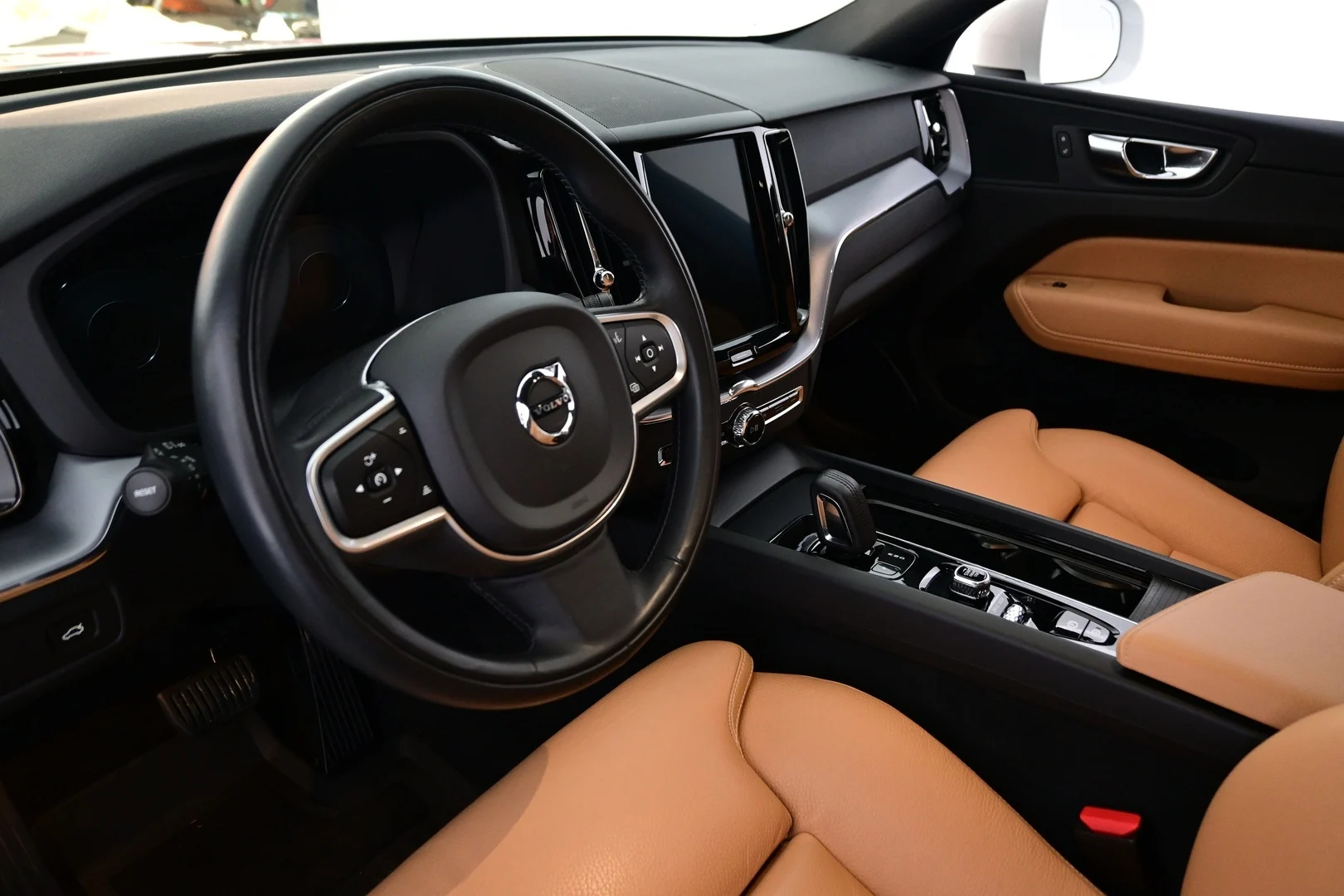 Car Image - 2iHWTDtgUlyu6sICX4r4WC