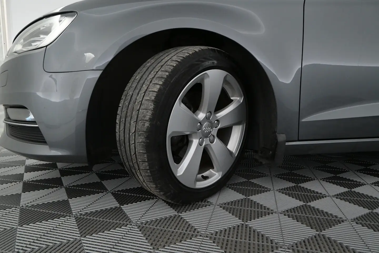 Car Image - ieNdAIYuROZc9wvjiRVPw