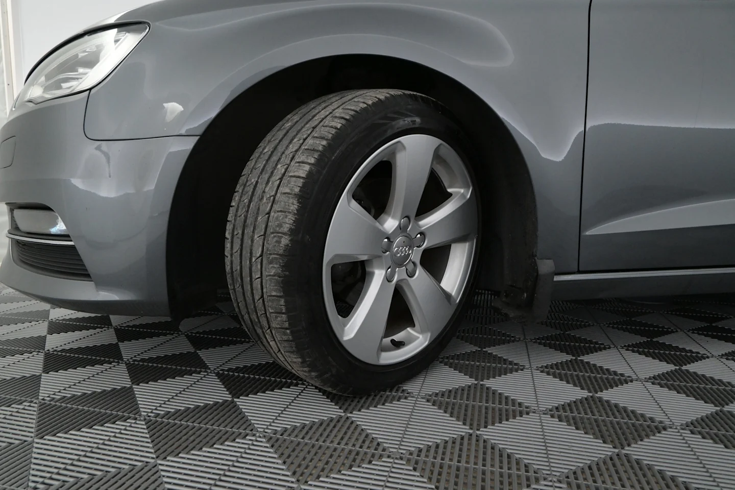 Car Image - ieNdAIYuROZc9wvjiRVPw