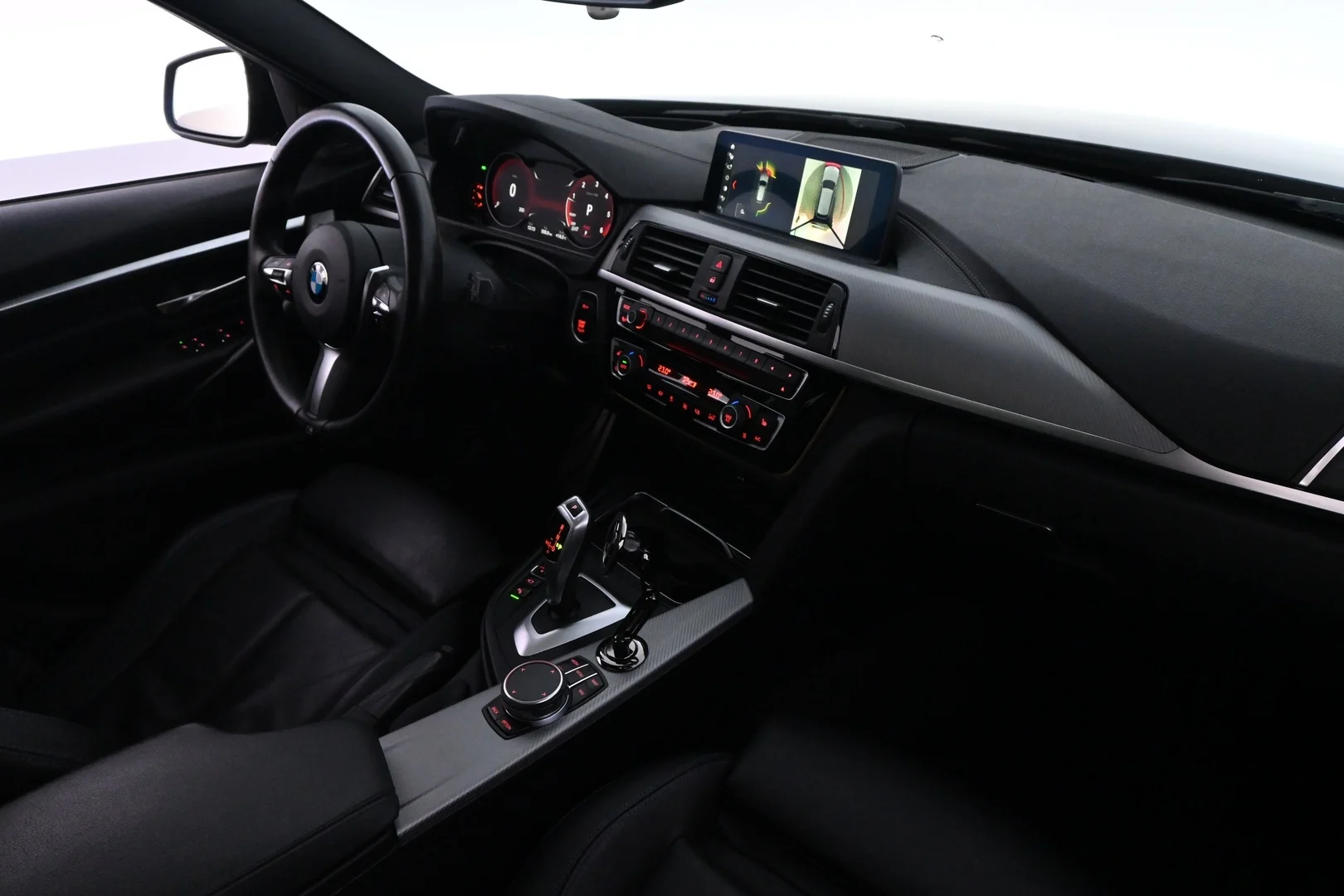Car Image - TjogiwtxVqiDgR3Yuo0v5