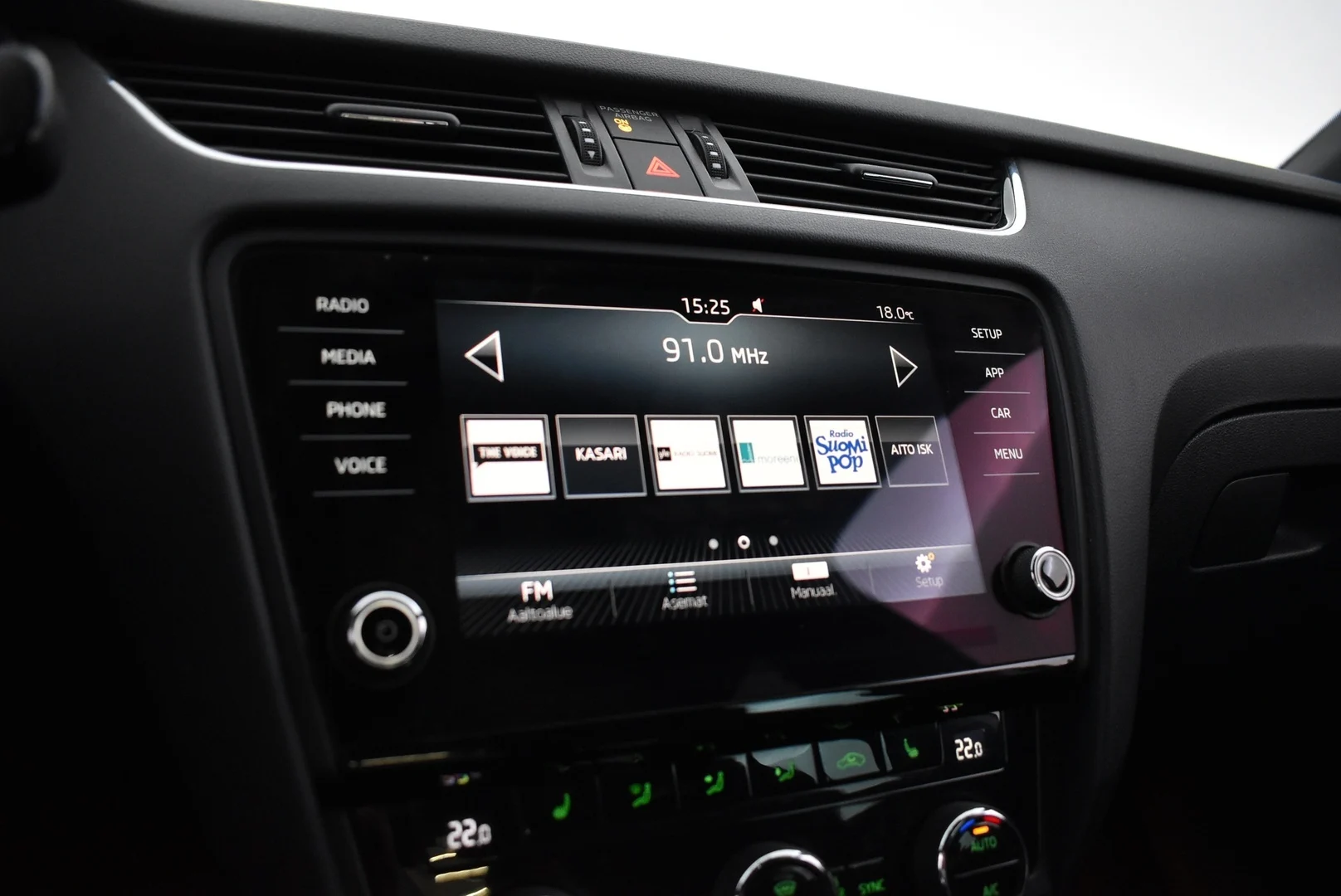 Car Image - 6oKzbfrQbooaz7rsUARz6u