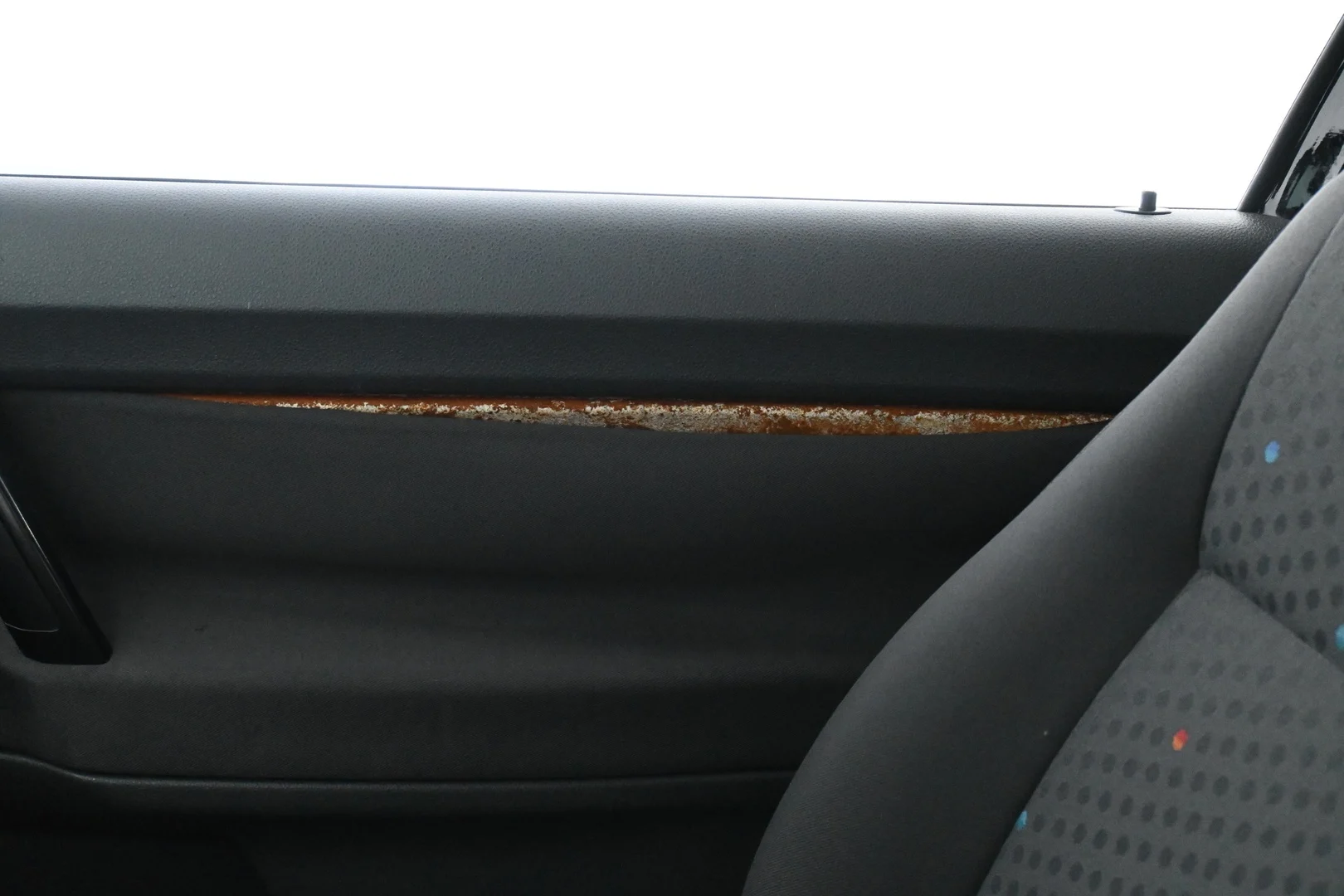 Car Image - 5aeo0Sh6CXtKfhrSkGbOzJ