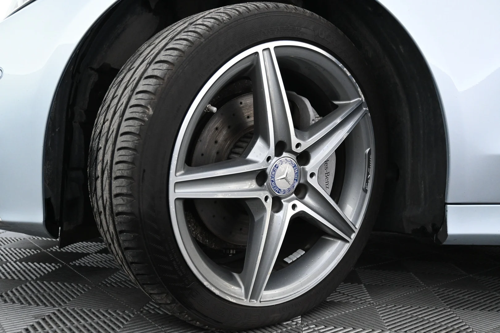 Car Image - kcPEWZjmKUeWutlnNkbJk