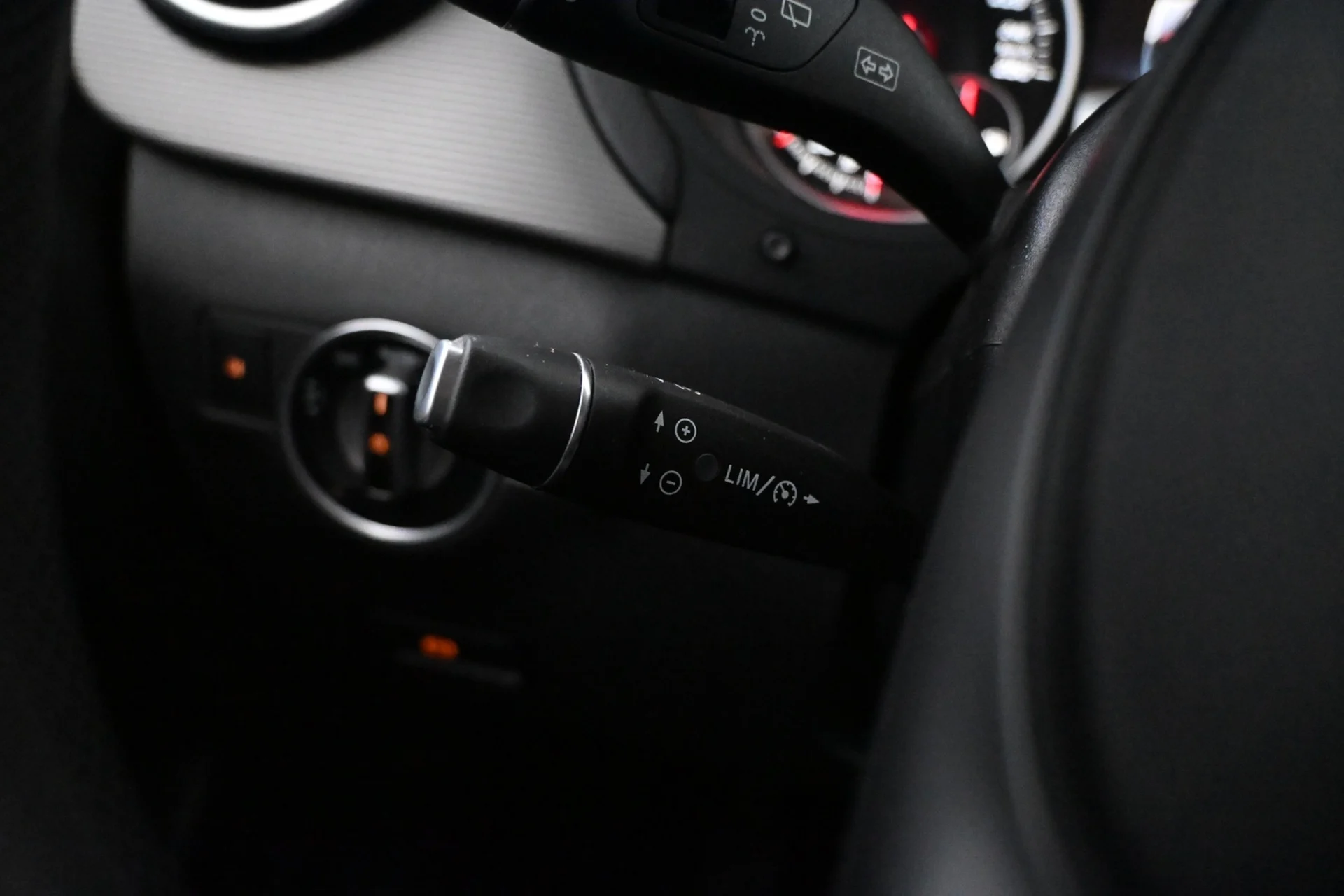 Car Image - 4R7WulWxaUYgM4b1AdOe4k