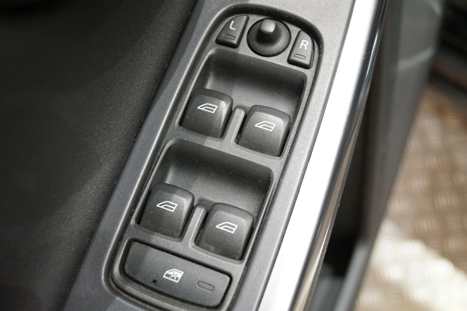 Car Image - 2K9l79NATJoHpaBXfUMmX1
