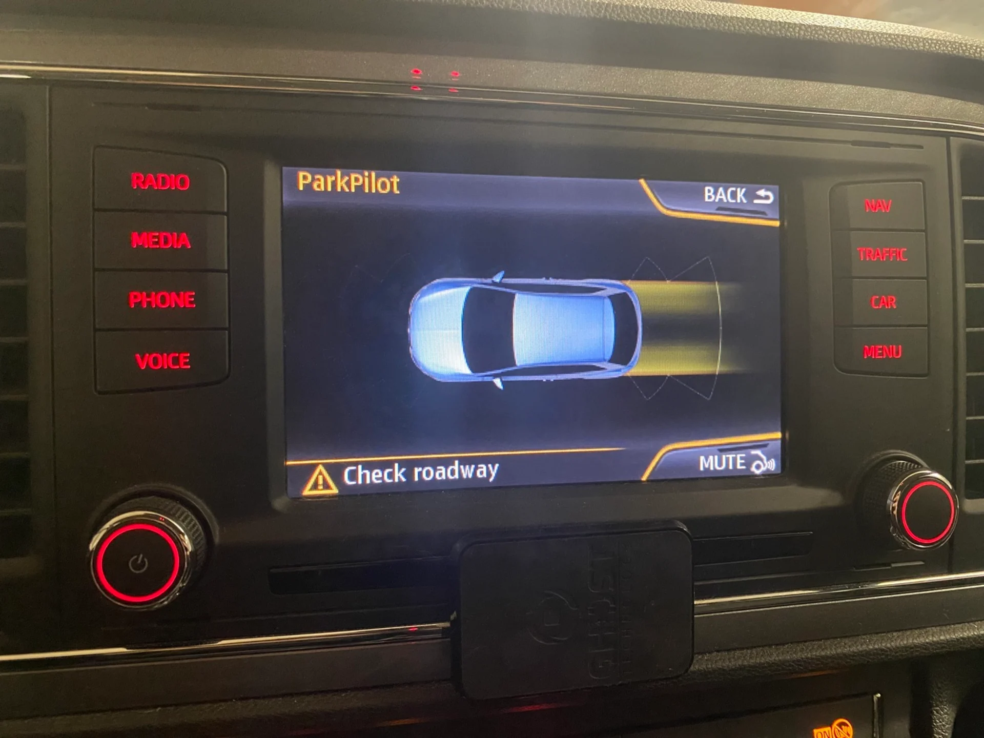 Car Image - nOls0K1jFgWiUWJqE4AH3