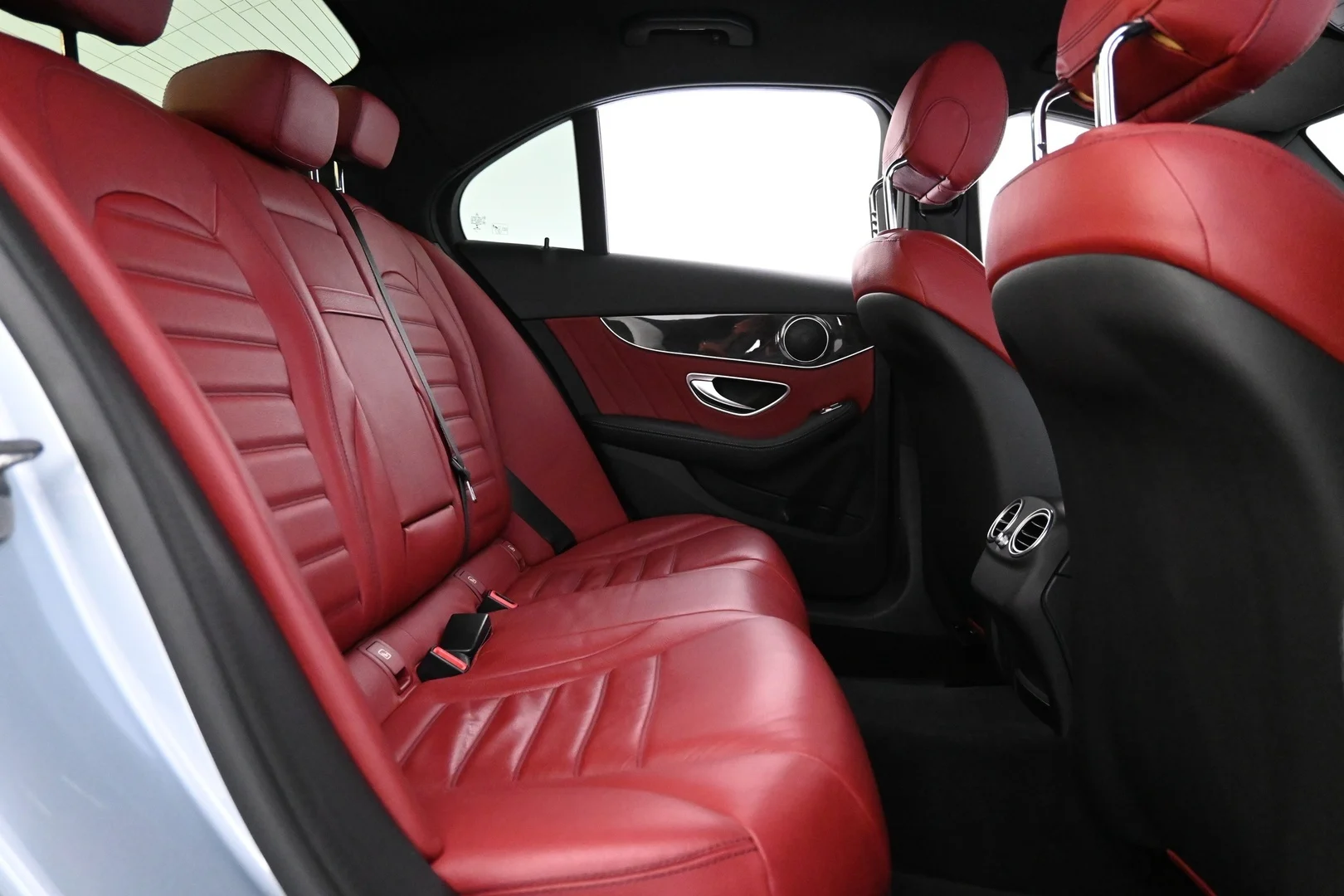 Car Image - kcPEWZjmKUeWutlnNkbJk