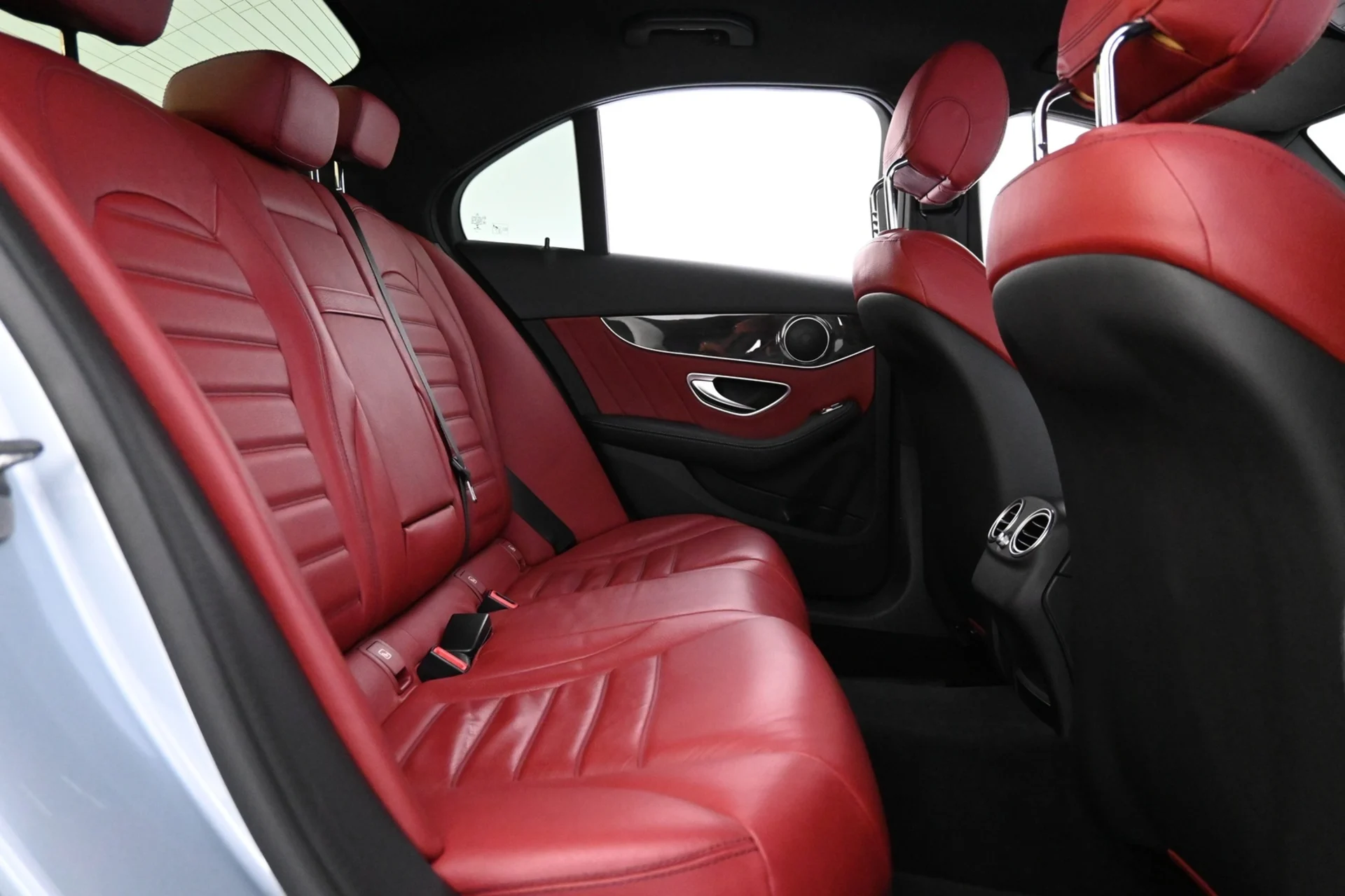 Car Image - kcPEWZjmKUeWutlnNkbJk